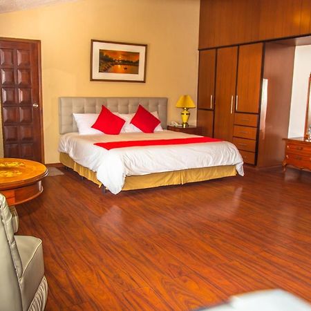 Hotel Chimborazo Internacional Riobamba Extérieur photo